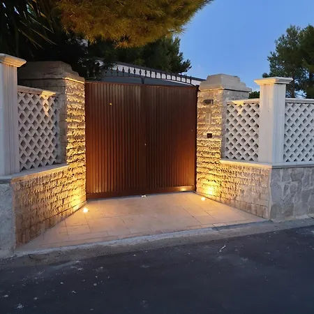 Riro Villa Bari
